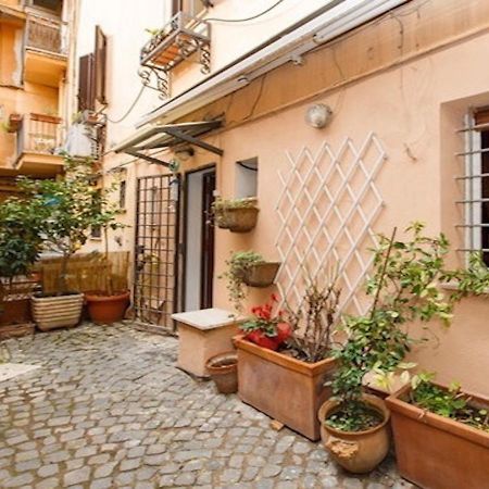 Independent With Garden Heart Of Trastevere John Cabot Rome Exterior photo